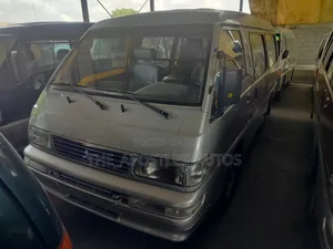 Mitsubishi Delica 2010 Silver