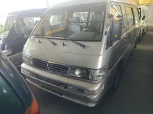 Mitsubishi Delica 2010 Silver
