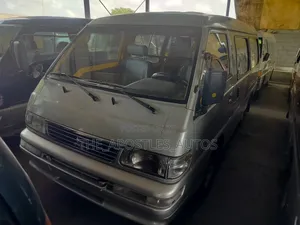 Mitsubishi Delica 2010 Silver