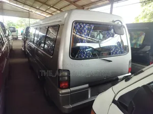 Mitsubishi Delica 2010 Silver