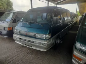 Mitsubishi Delica 2005 Green