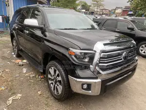 Toyota Sequoia 2015 Black