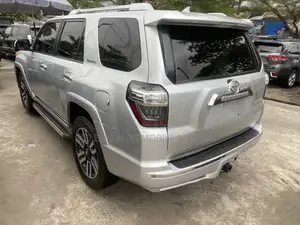 Toyota 4-Runner Limited 4X4 2013 Silver