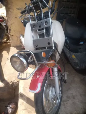 Photo - Honda CB 2022 Red