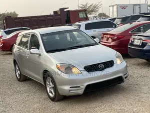 Photo - Toyota Matrix 2004 Silver