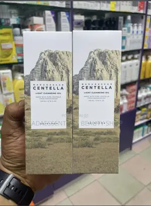 Madagascar Centella Light Cleansing Oil Cleanser