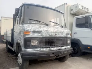 Sharp Business 608 Mercedes Benz Truck