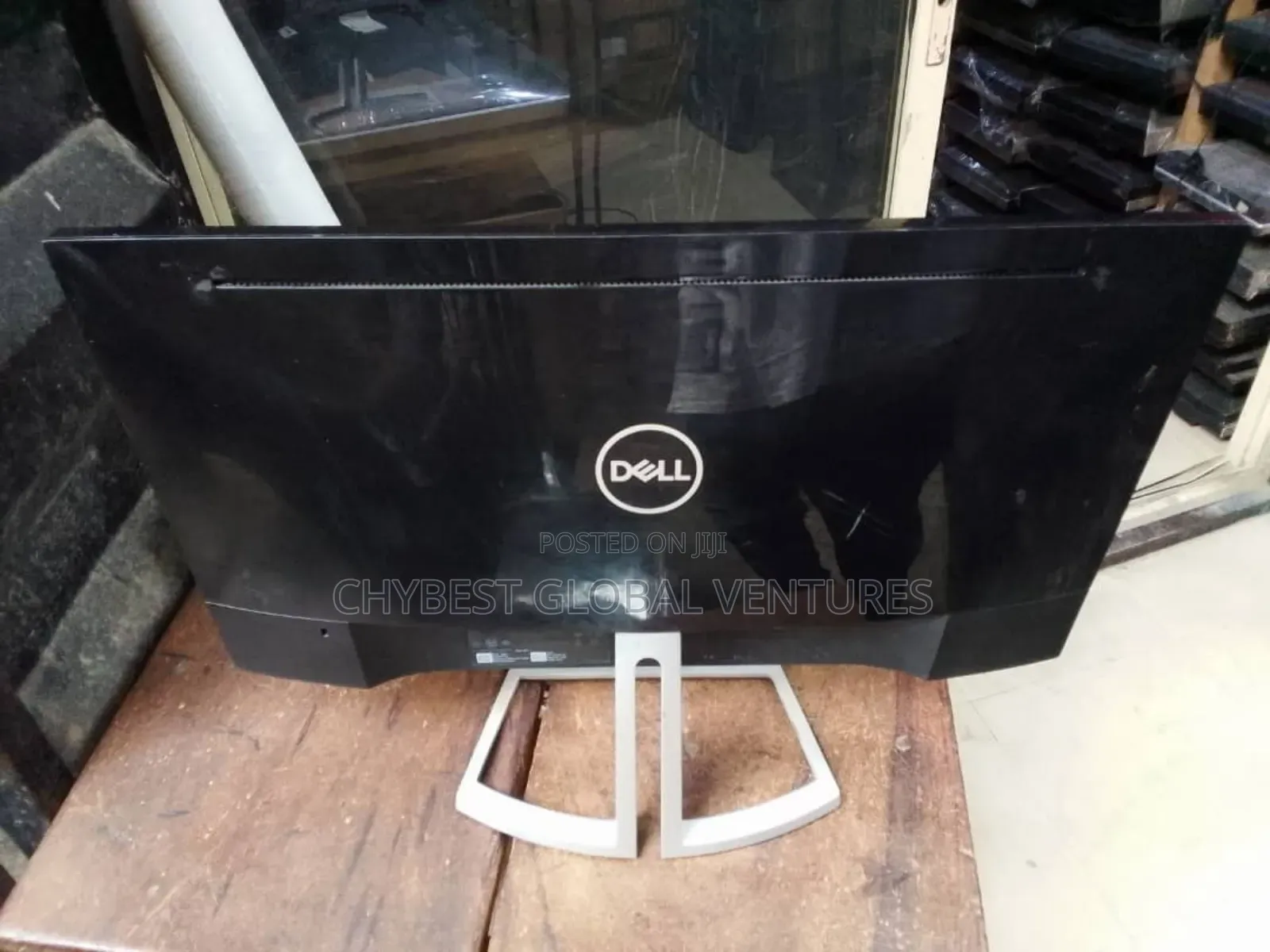 24 Inches Dell Monitor