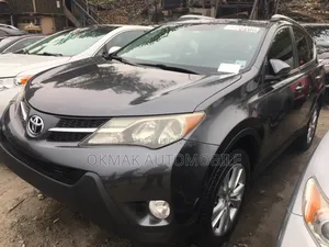 Toyota RAV4 Limited 4dr SUV (2.5L 4cyl 6A) 2014 Gray
