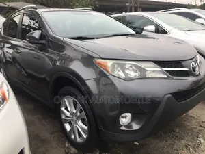 Toyota RAV4 Limited 4dr SUV (2.5L 4cyl 6A) 2014 Gray