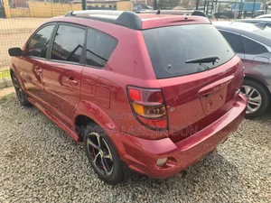 Photo - Pontiac Vibe 2005 Red