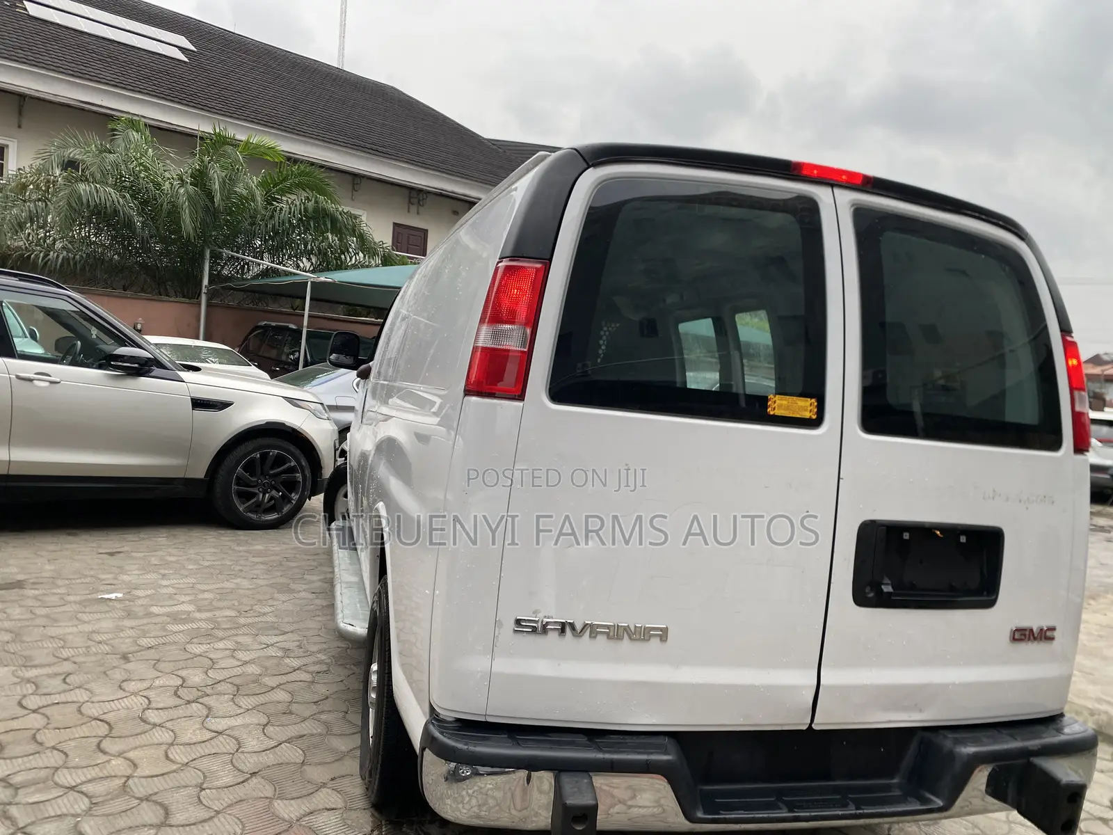 GMC Savana 2021 White