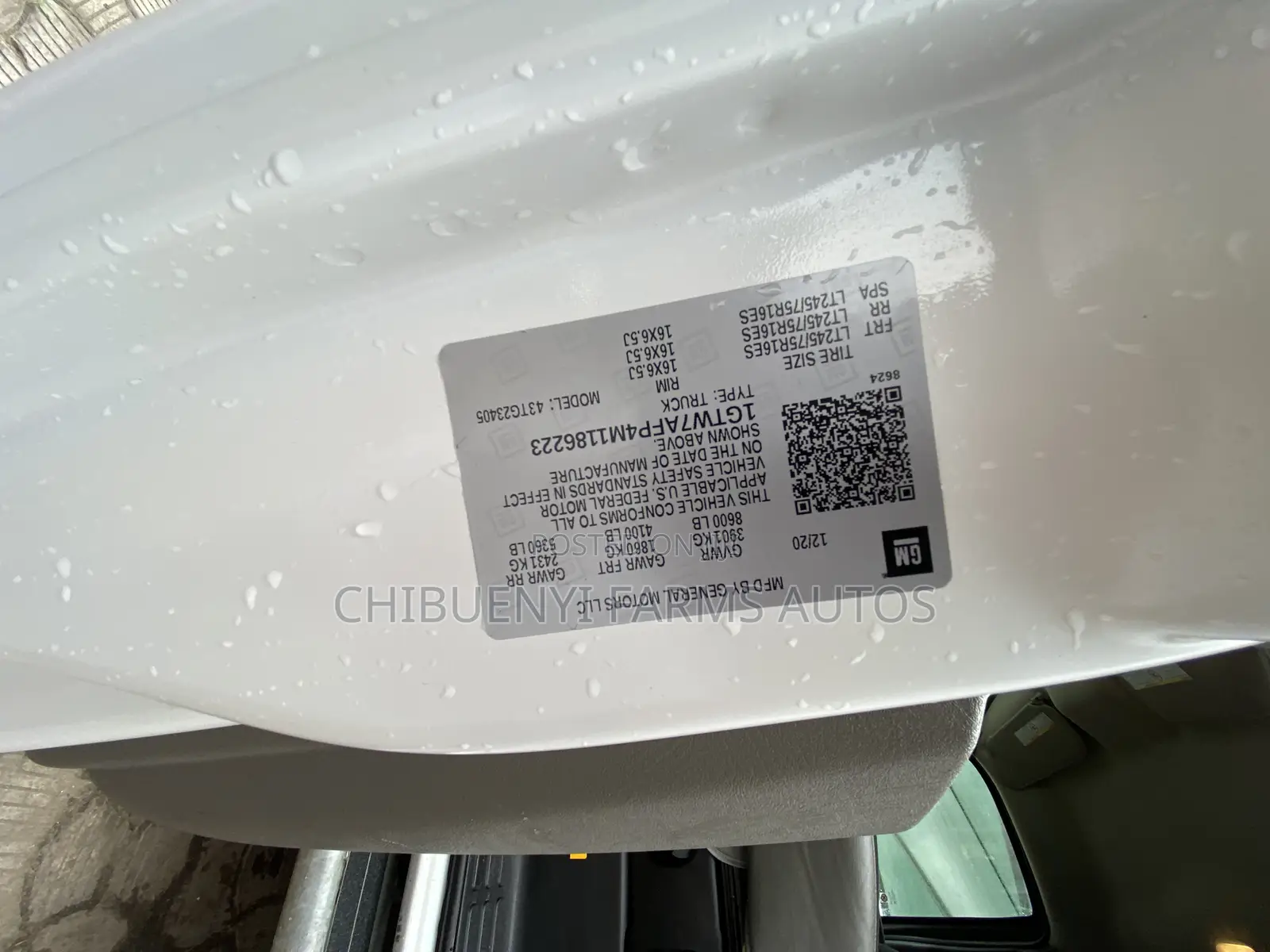 GMC Savana 2021 White