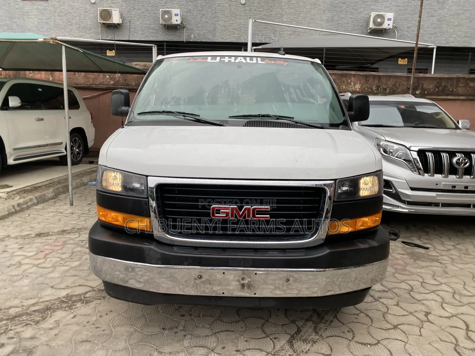 GMC Savana 2021 White