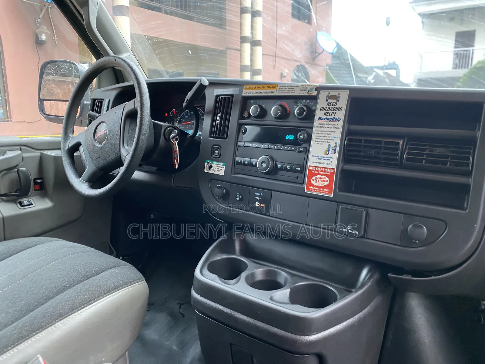GMC Savana 2021 White