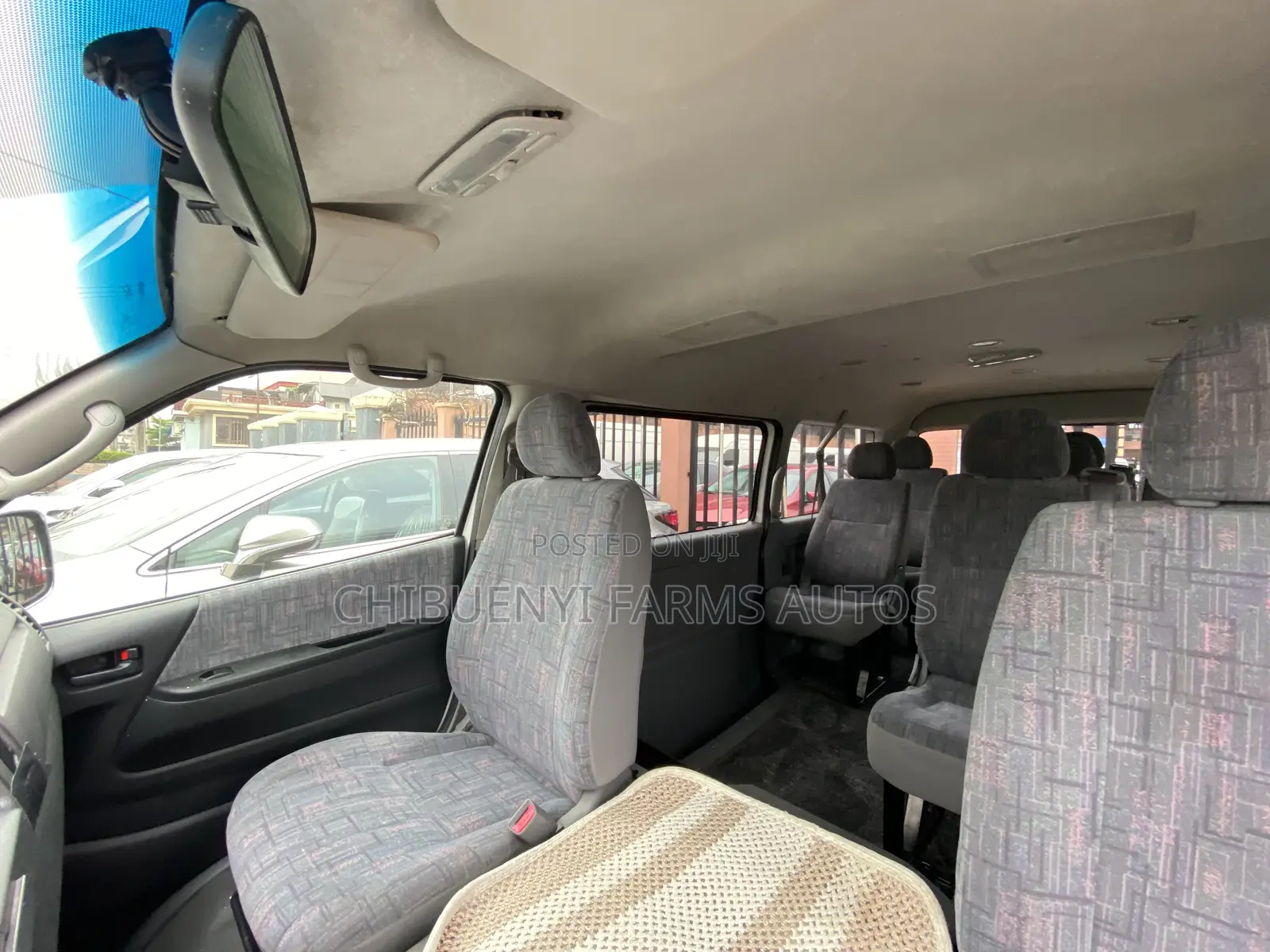 Toyota HiAce 2011 White