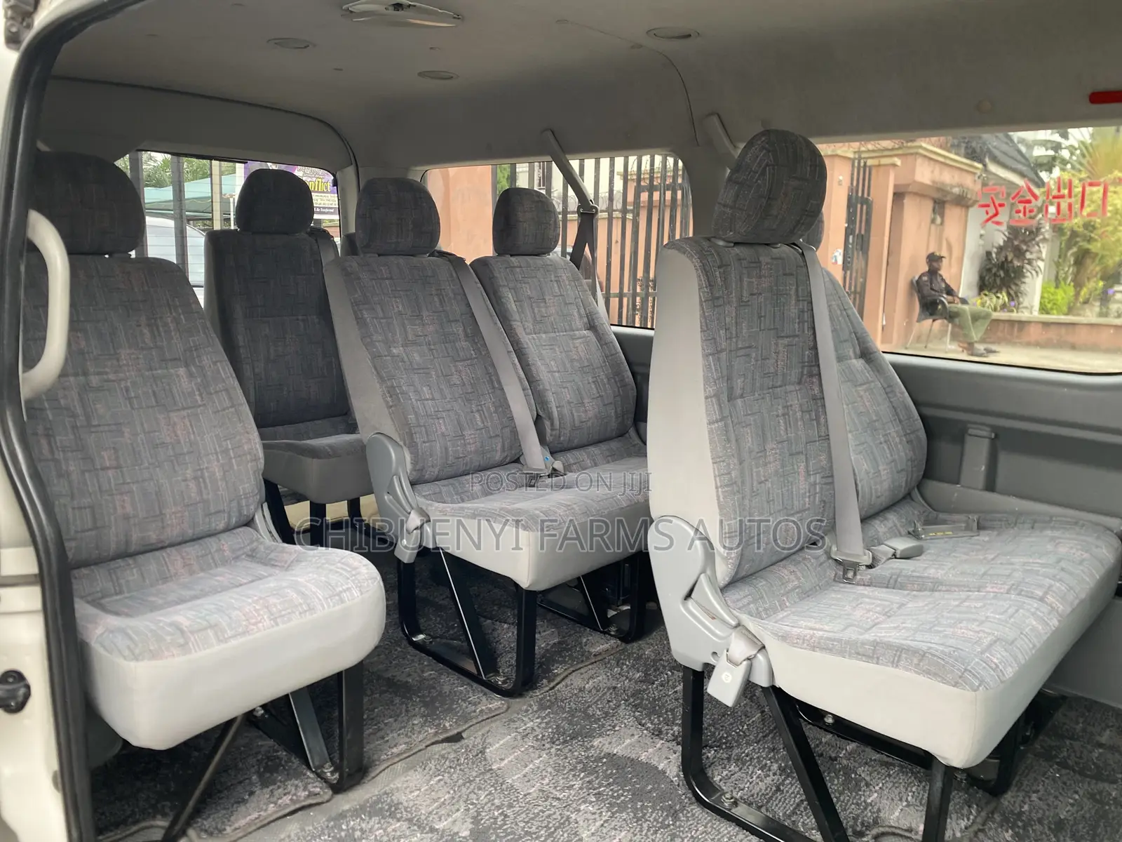 Toyota HiAce 2011 White