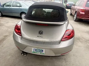 Volkswagen Beetle 2016 Gold