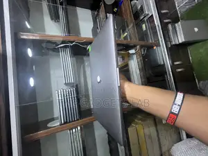 Laptop Apple MacBook Pro 2018 16GB Intel Core i9 SSD 512GB