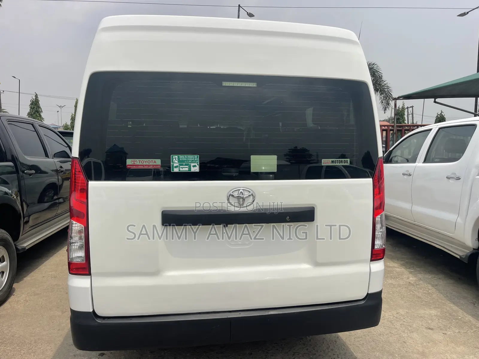 Toyota HiAce 2019 White