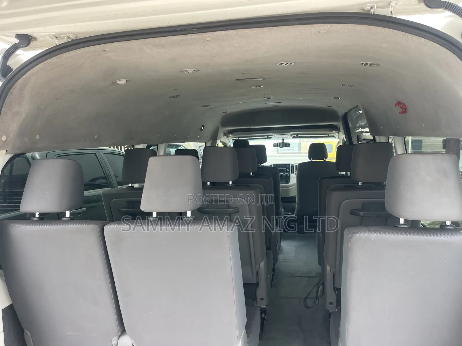Toyota HiAce 2019 White