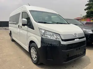 Toyota HiAce 2019 White