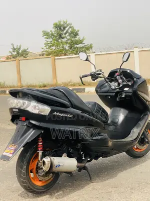 Photo - Yamaha Majesty 2020 Black