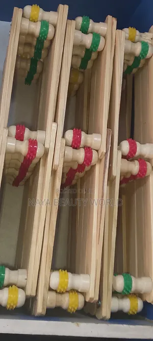 Big Size Wooden Wig Hanger