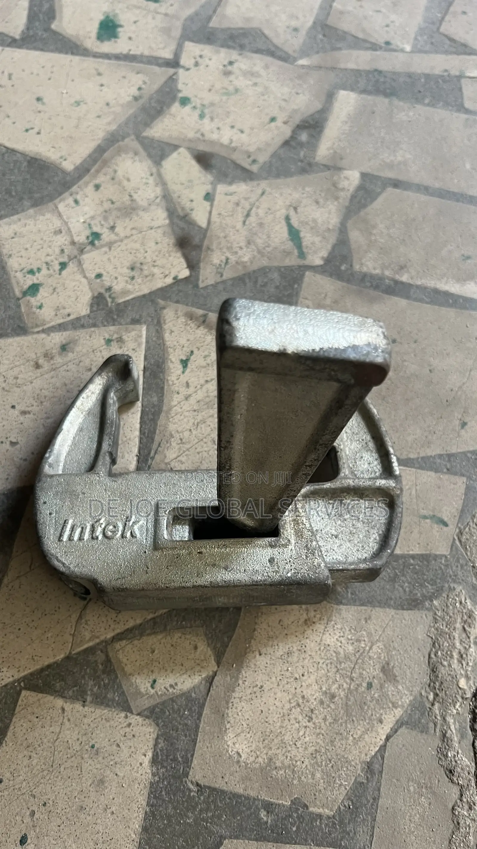 Alignment Clamp for Formwork System.