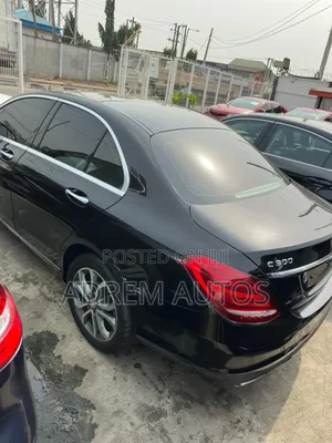 Mercedes-Benz C300 2015 Black