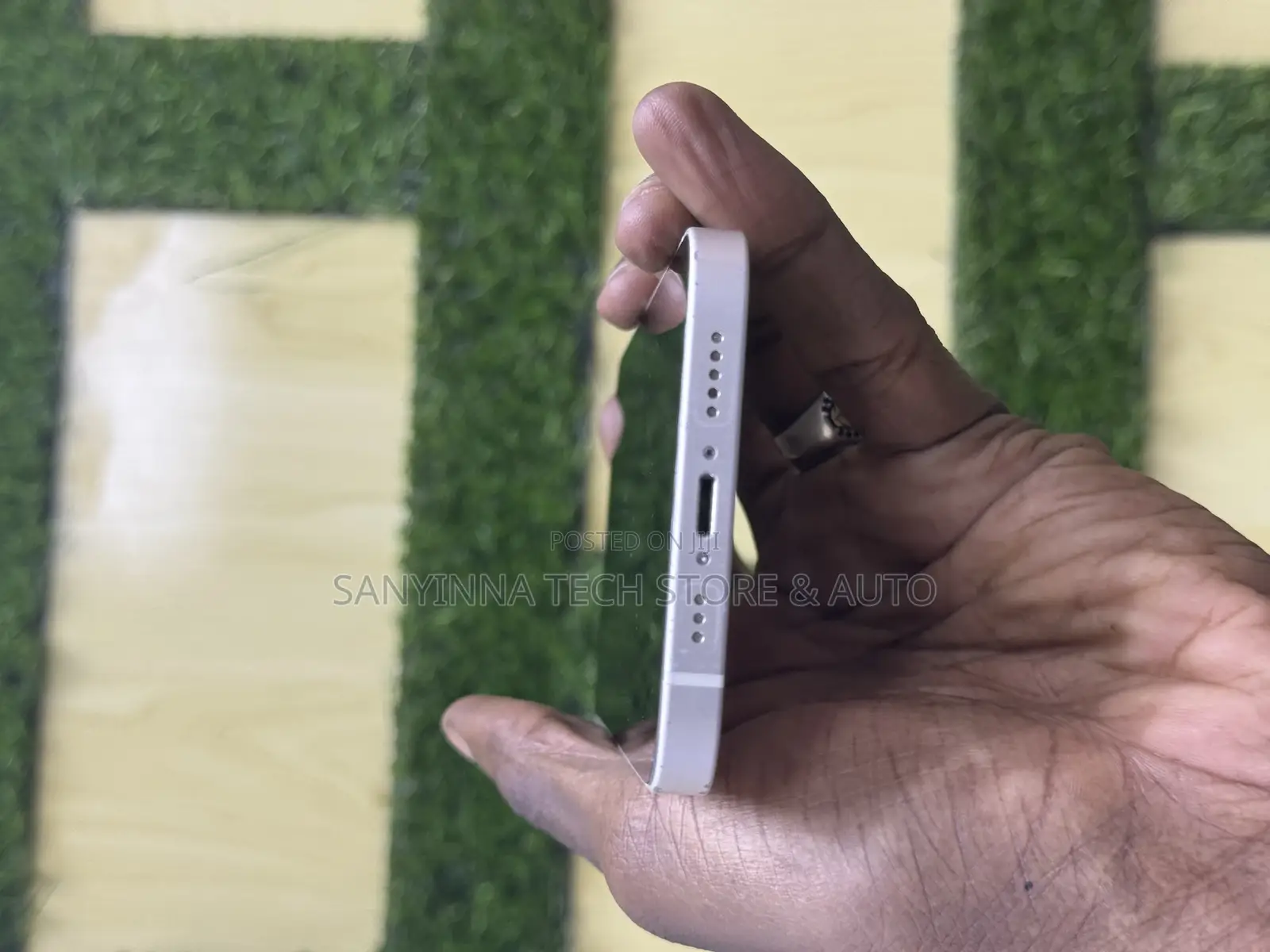 Apple iPhone 12 64 GB White