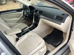 Volkswagen Passat SE 4dr Sedan (1.8L 4cyl 6A) 2014 Gray
