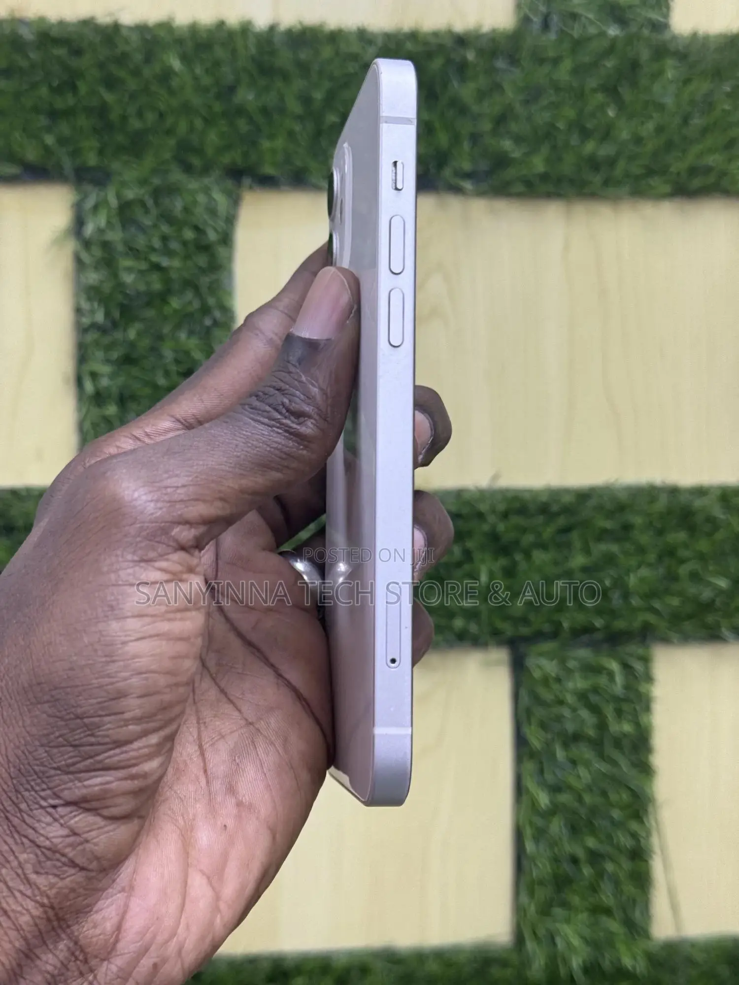 Apple iPhone 12 64 GB White