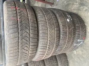 275/45/20 Run Flat First Grade
