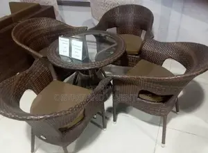 Standard Outdoor Table With 4 Chairs
