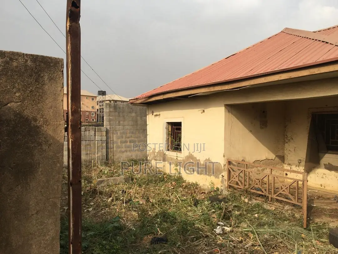 3bdrm Bungalow in Efab Estate, Mbora for sale