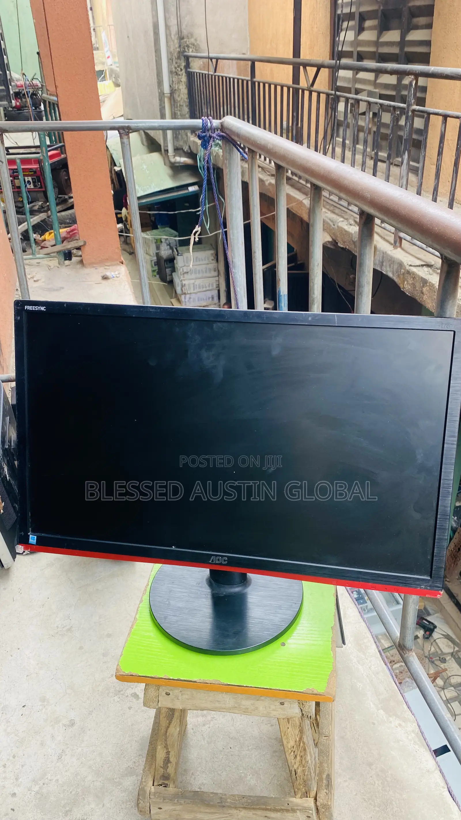 24 Inches Monitor