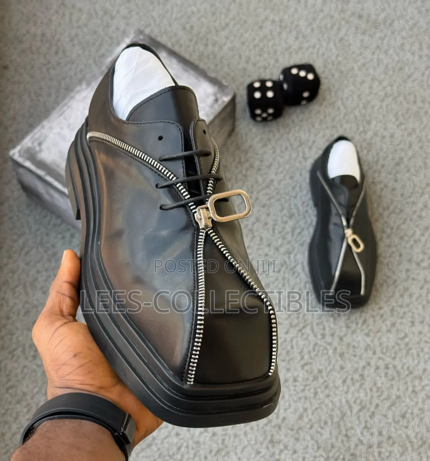 Quality Black Derby Zip Shoe