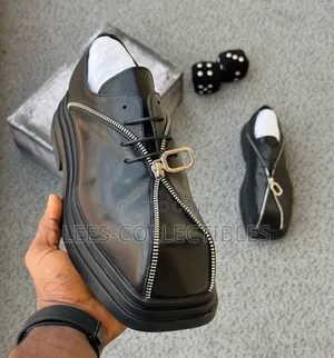 Quality Black Derby Zip Shoe