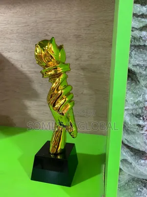 Photo - Trophy Gold, Light Up