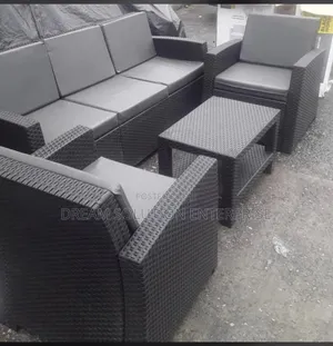 5 Seaters Bar Chair