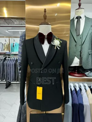 Unique Pattern Luxury Tuxedos Suits Avl In Black & White