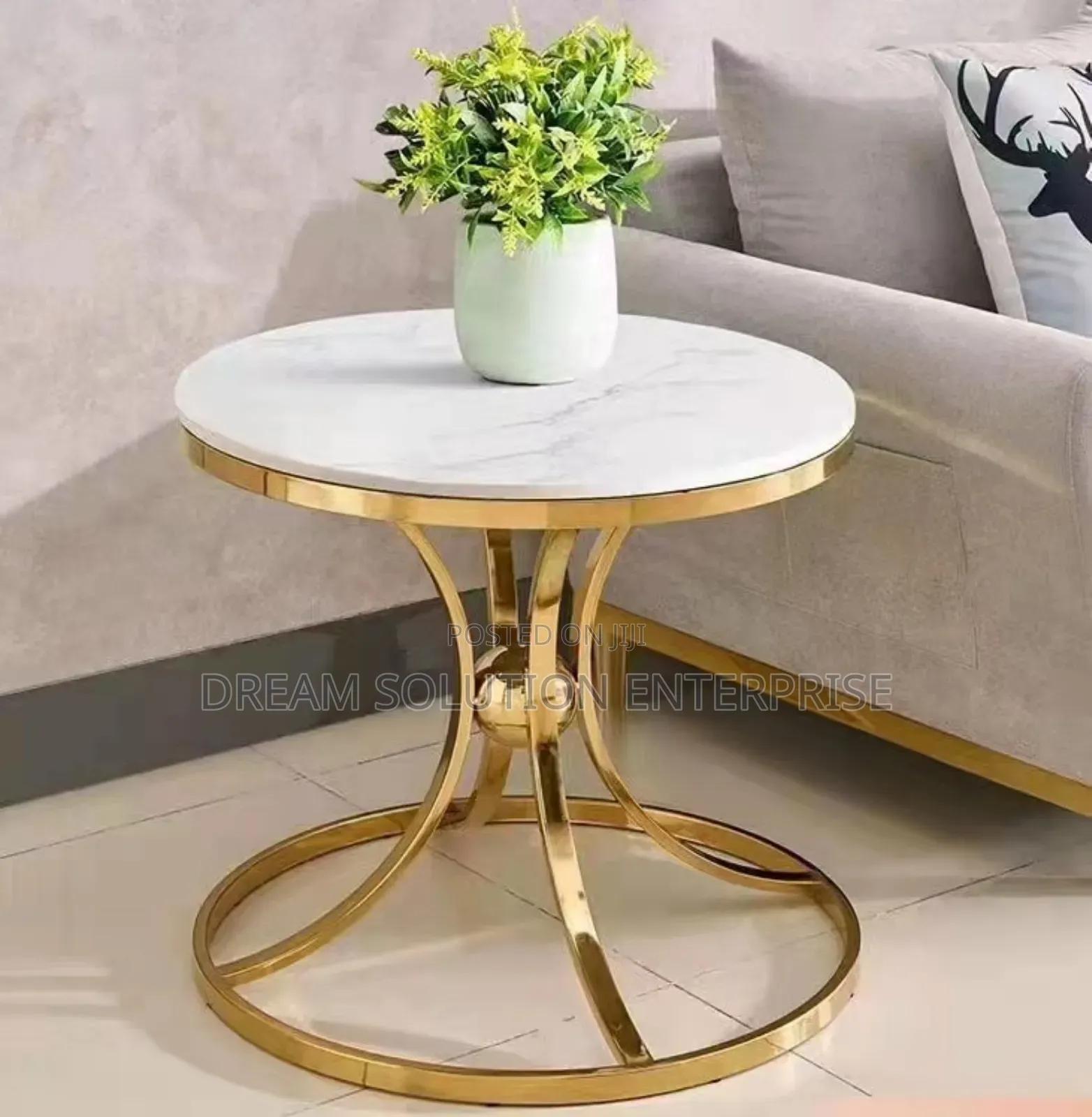 Royal Center Table