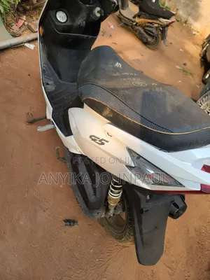 Photo - Kymco Xciting 2016 White