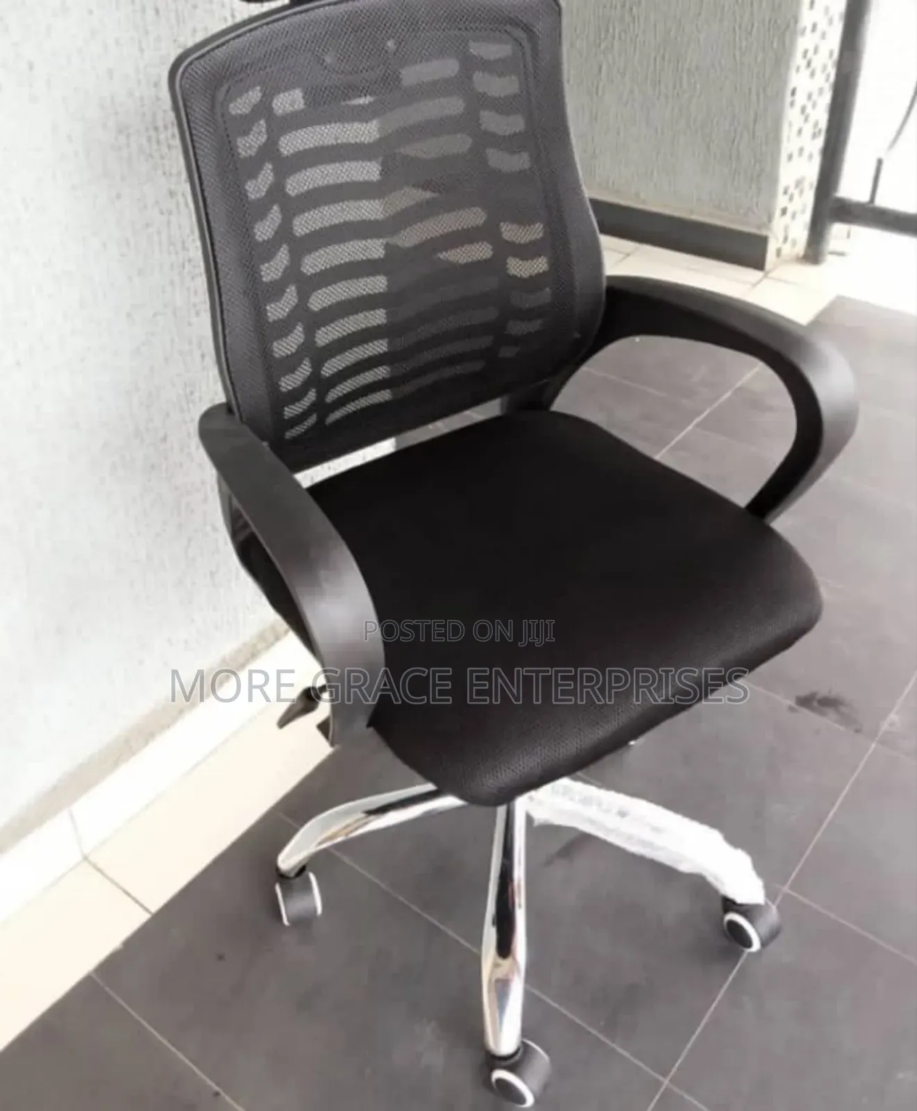 Office Chair With Star Legs.