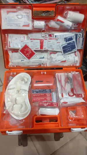 100 People First Aid Box (Big)