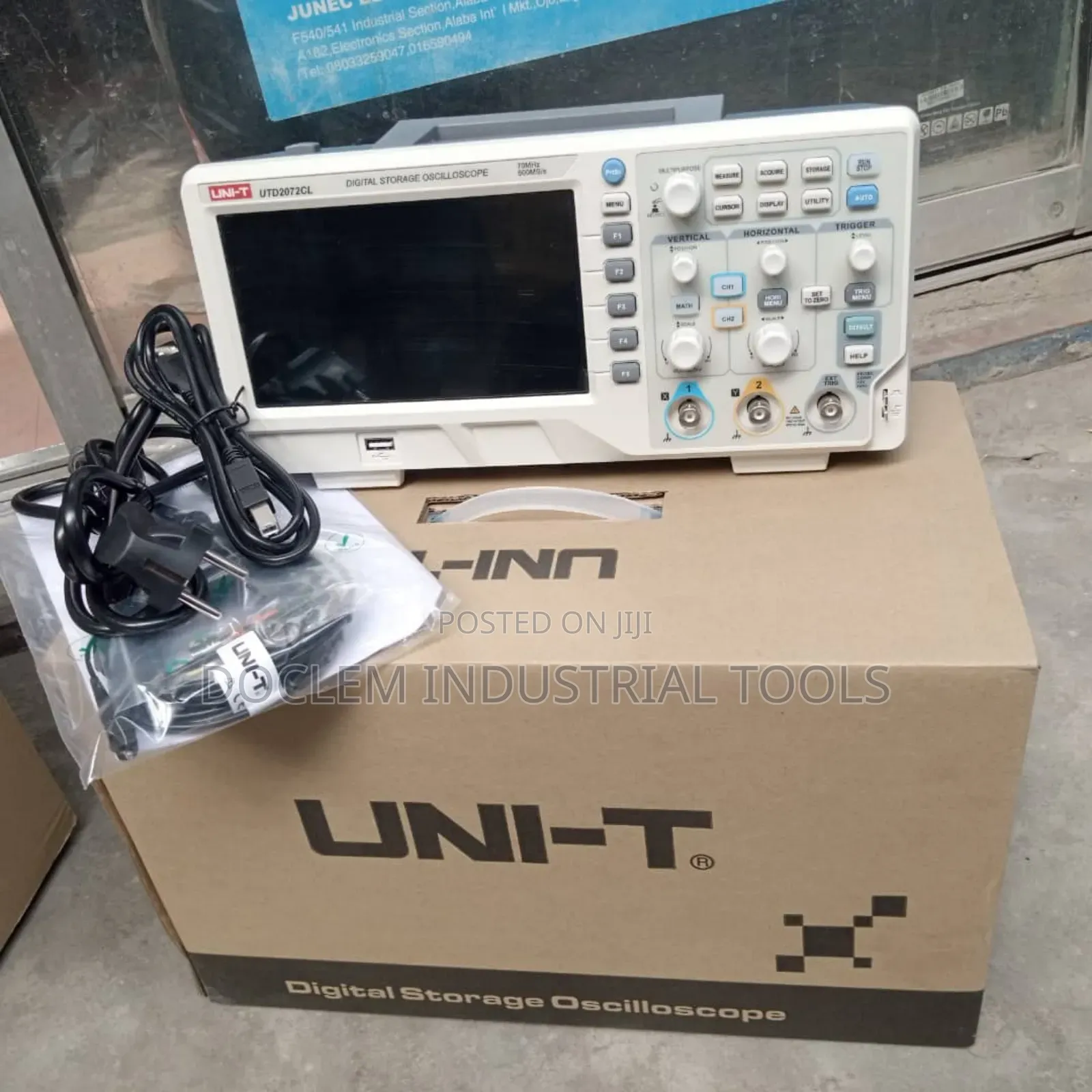 70mhz Uni_t Oscilloscope