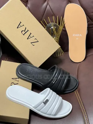 Photo - Unisex Black/White Zara Slide
