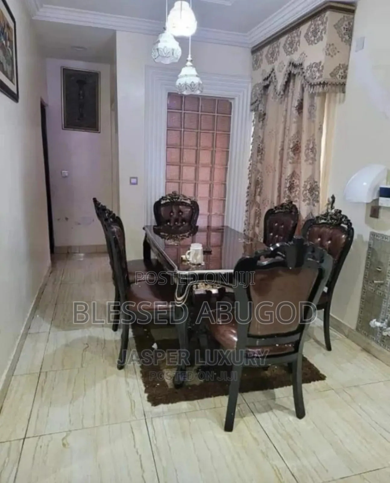 Executive Royal Dining Table With Six Chair