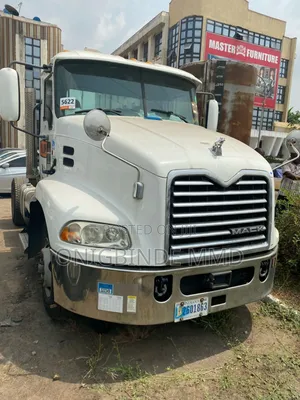 Photo - Mack Trailer Automatic